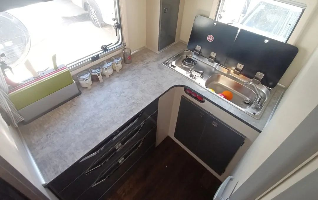 氣場全開！駱駝房車最強(qiáng)全明星陣容，齊了！