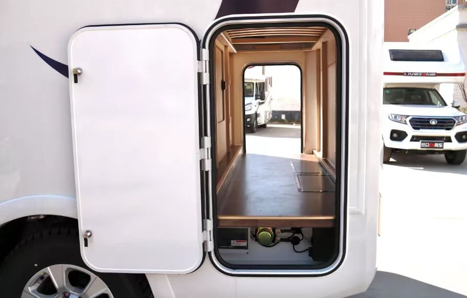 風(fēng)駿C7珍藏版27.88萬包牌帶回家，退市絕版，僅剩12臺(tái)！